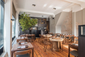 The Lemon Tree À l'intérieur