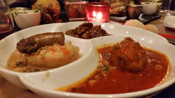 Le Clan Des Belges food