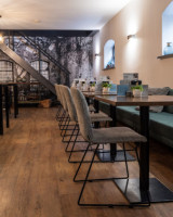 Lunch More À l'intérieur