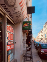 Frituur 9000 outside