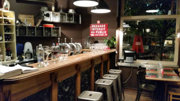 Le Clan Des Belges food