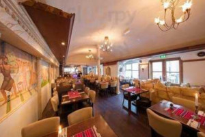 Odysseus Palace À l'intérieur