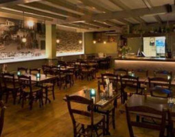 Mylos À l'intérieur