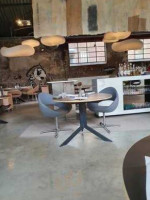 One BV À l'intérieur