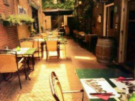 Eetcafé Vidocq food