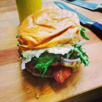 Moyi Cafetaria, Sushi Meer food