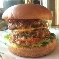 Deining Strandpaviljoen Comida