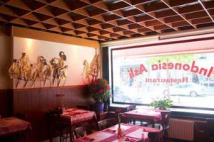 Indonesia Asli Utrecht inside