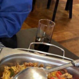 Azeri B.v. Siddeburen Nourriture