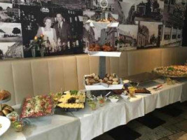 De Betuwe Huissen inside