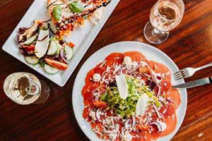 Lucas Aan Het Water inside