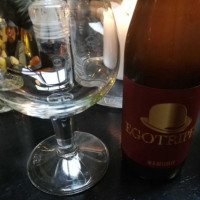 Bed Van Napoleon Comida