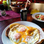 Eetcafe Zaal De Pluum Nourriture