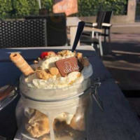 Lunch/ijssalon Ohlala food