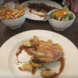 Bistro Pinot Grou Comida