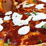 The Ugly Duck Comida