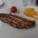 Weinebrugge Nourriture