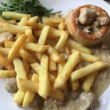 Weinebrugge Nourriture