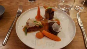 Caves Gourmandes Comida