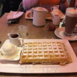 Georges Tea Lunch Comida