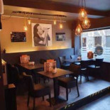 Café Paperclip À l'intérieur