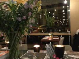 Kaffee Damast Dentro