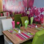 Au Petit Gourmand À l'intérieur