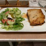 La Fontaine D'athena Nourriture