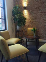 Gloria À l'intérieur