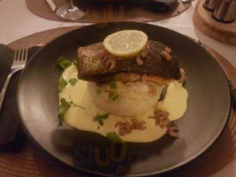 Beaumonde Grill food