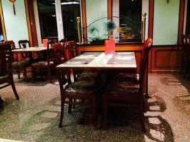 Wok D'or À l'intérieur