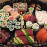 Sushi Main Nourriture