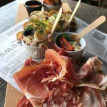 T Rusteel Nourriture