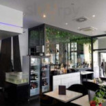 Black'n White Dentro