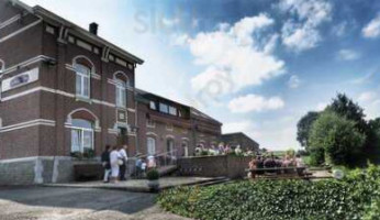 Au Boute En Train Dentro