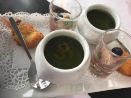 Den Amandus Nourriture