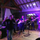 The Ugly Duck Dentro