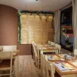 Au Bon Coeur 2 Dentro