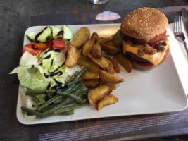 Apero Gare Nourriture