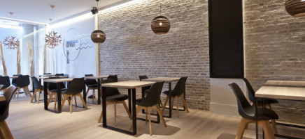 De Post À l'intérieur