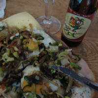 Croissy Middelharnis Food