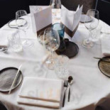 Villa La Ruche Comida