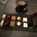 Tout à Fait À l'intérieur