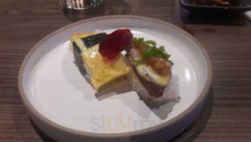 Happy Dinner À l'intérieur