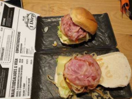 Eetcafé 't Dörp Hooge Mierde food