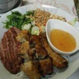 Vuvu The Hague Comida