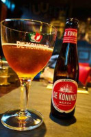 Bally's Diner Hulst Comida