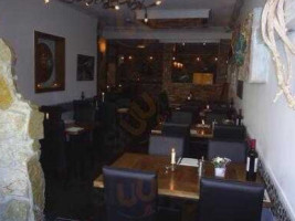 Alfa À l'intérieur