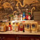 Johnny Flamingo Comida