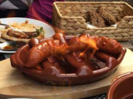 M By Mickles Nourriture